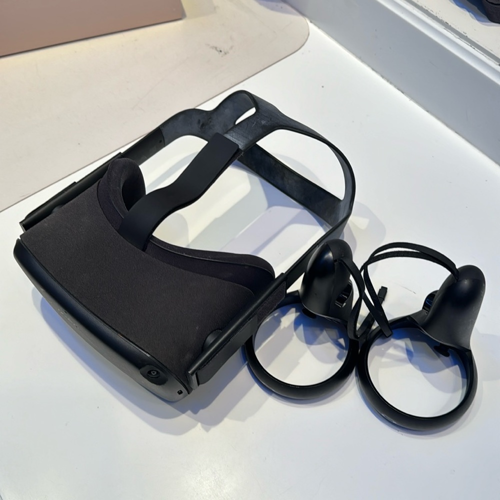 Meta Oculus Quest 1
